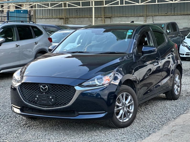 
								Mazda 2 full									