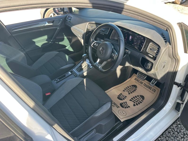 
								Volkswagen Golf variant R line full									