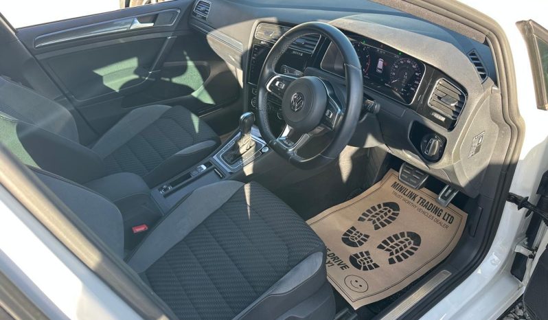 
								Volkswagen Golf variant R line full									