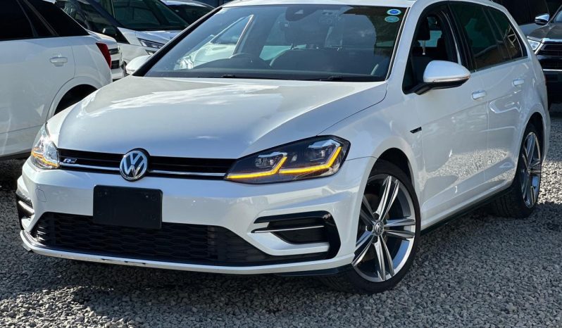 
								Volkswagen Golf variant R line full									