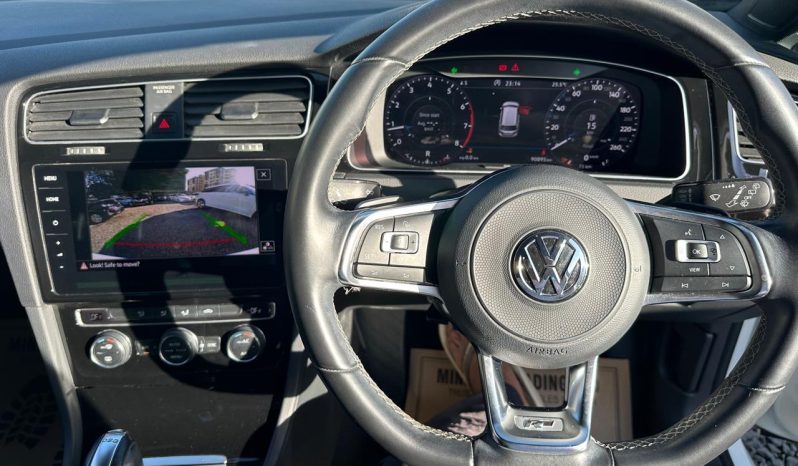 
								Volkswagen Golf variant R line full									