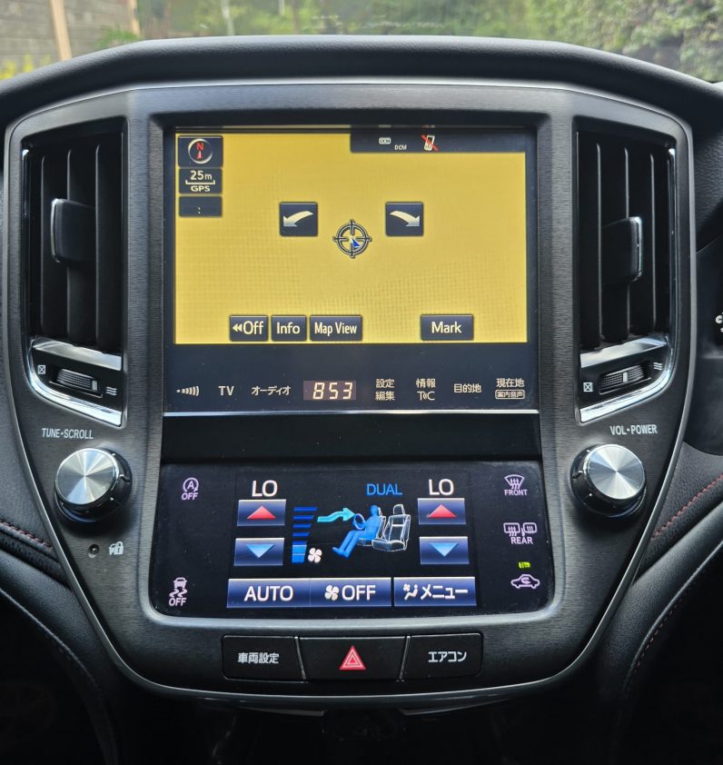 
								Toyota Crown Athelete full									