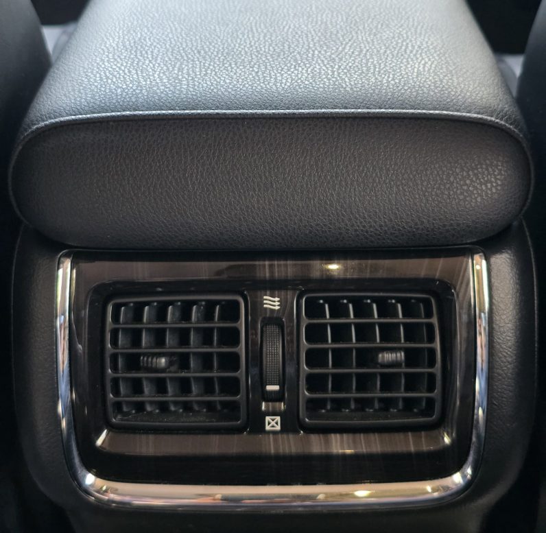 
								Toyota Crown Athelete full									