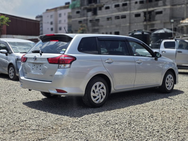 
								Toyota Fielder full									