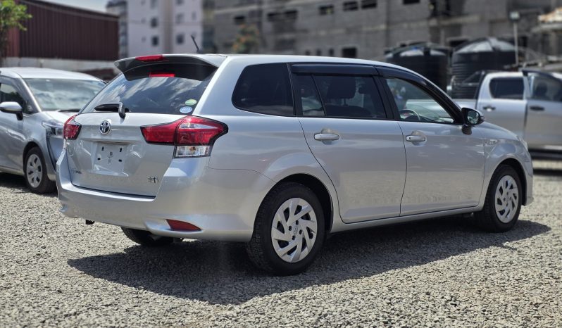 
								Toyota Fielder full									