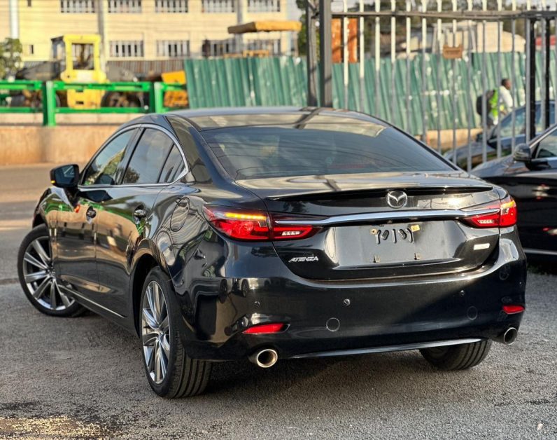 
								Mazda Atenza full									