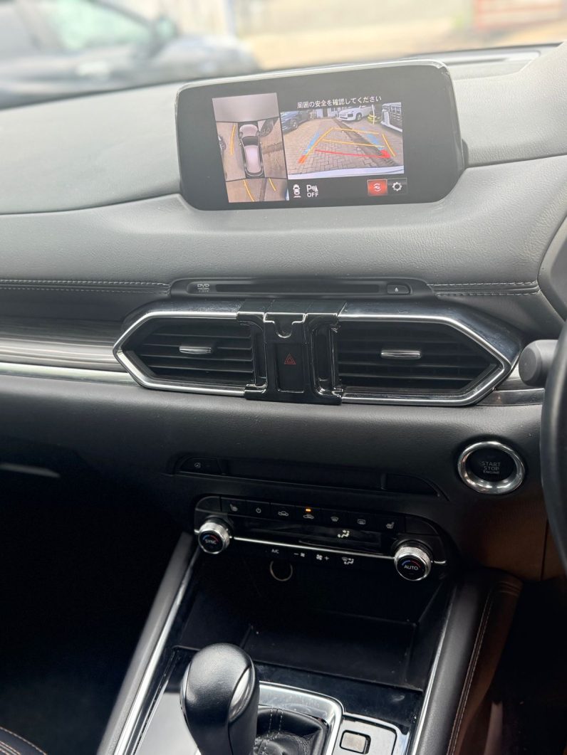 
								Mazda CX-5 full									