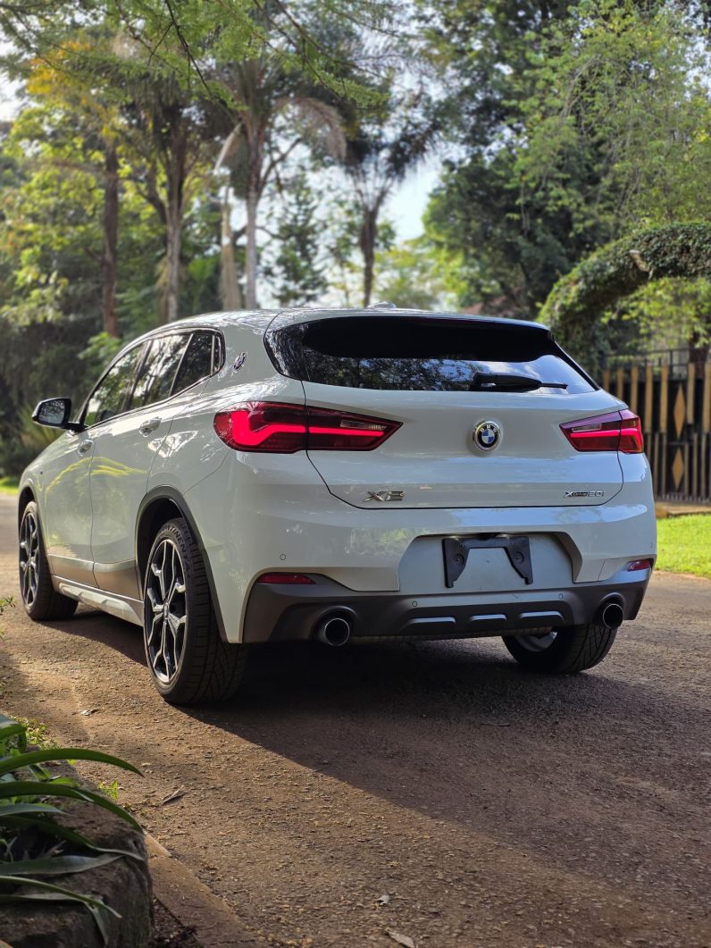 
								BMW X2 full									
