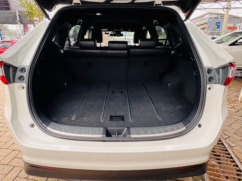 
								Toyota Harrier full									