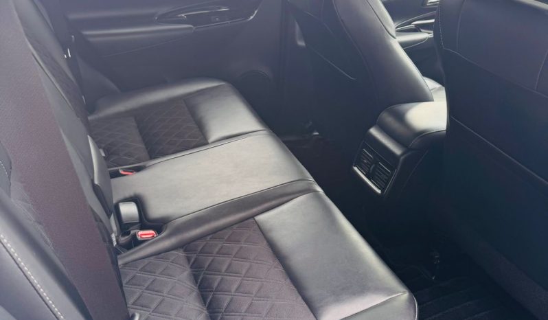 
								Toyota Harrier full									