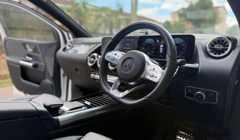 
								Mercedes Benz B180 full									