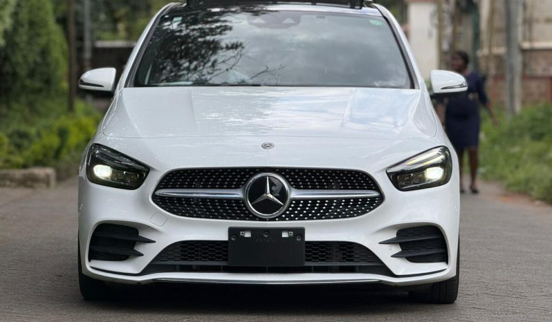 
								Mercedes Benz B180 full									