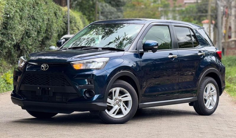 
								Toyota Raize full									