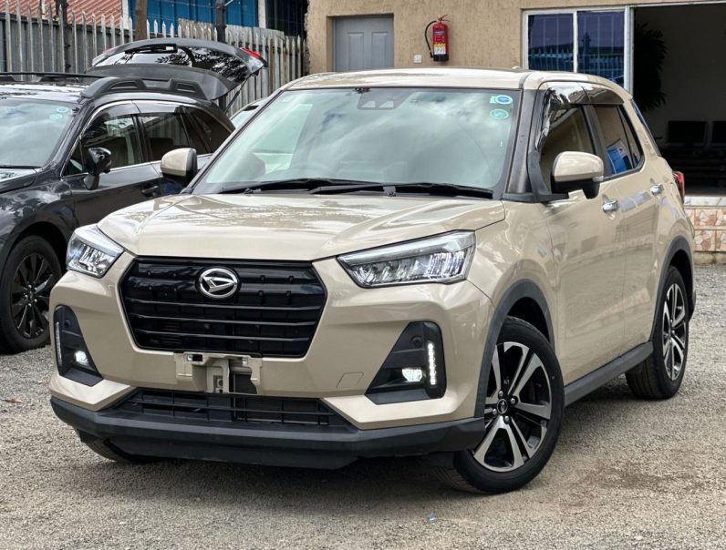 
								Daihatsu Rocky full									