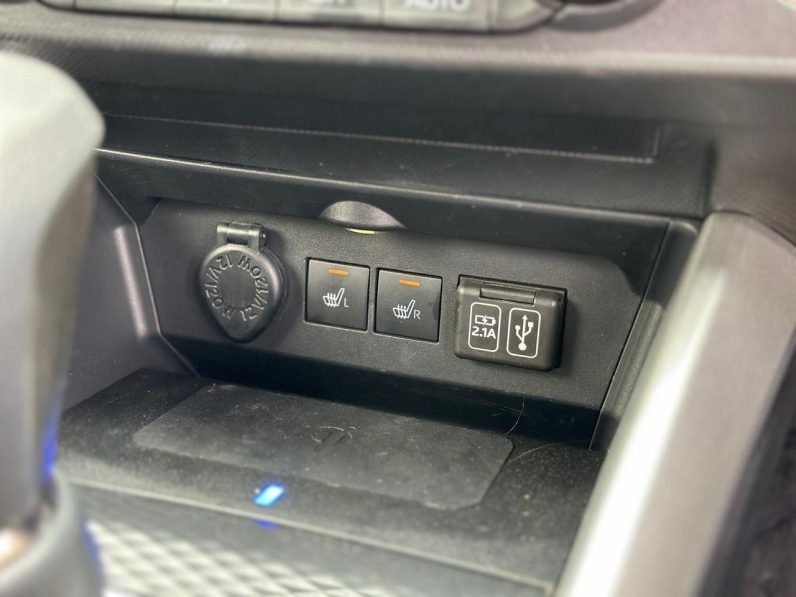 
								Daihatsu Rocky full									