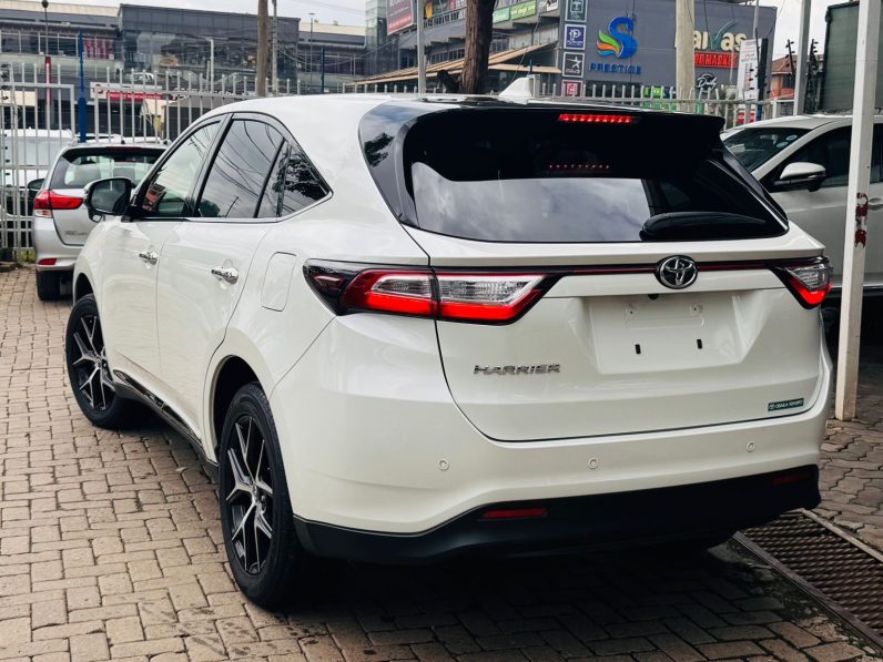 
								Toyota Harrier full									