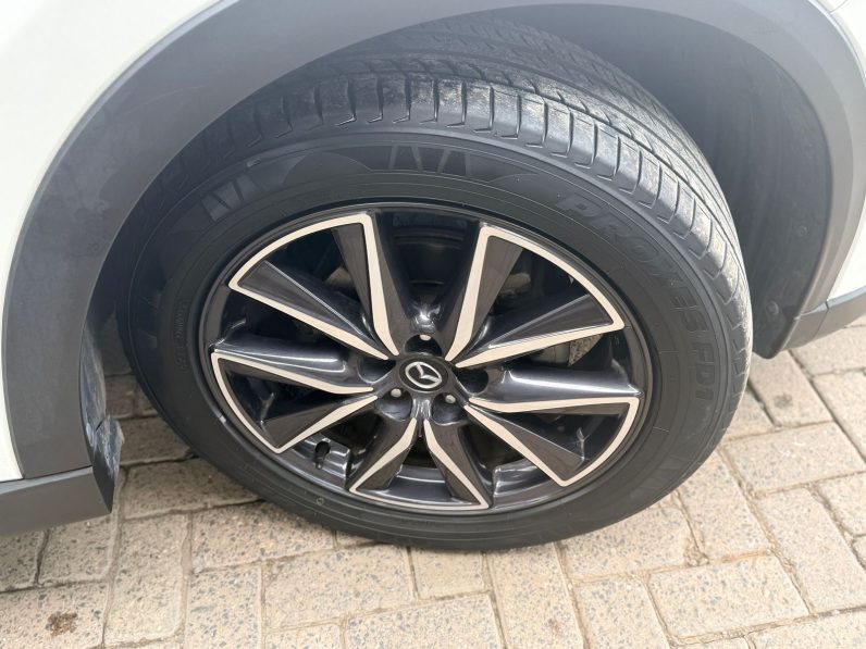 
								Mazda CX-5 full									