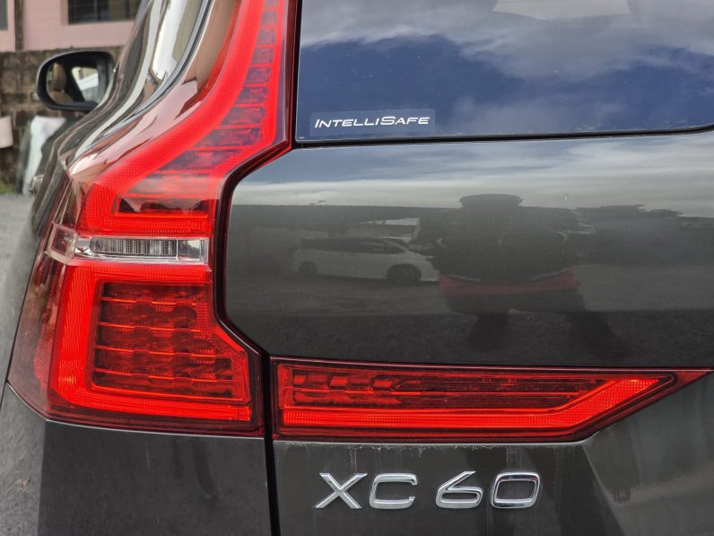 
								Volvo XC60 full									
