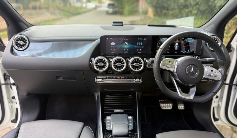 
								Mercedes Benz B180 full									