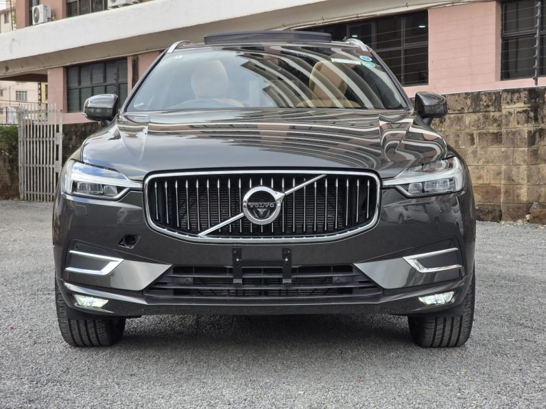 
								Volvo XC60 full									