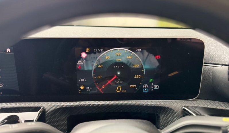 
								Mercedes-Benz A180 full									