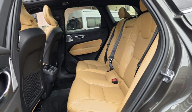 
								Volvo XC60 full									