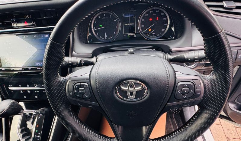 
								Toyota Harrier full									