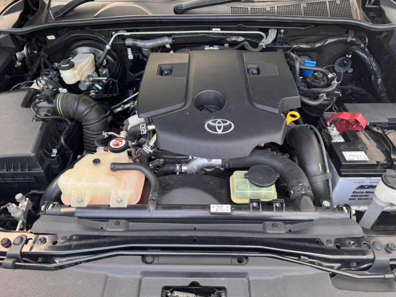 
								Toyota Hilux Z full									