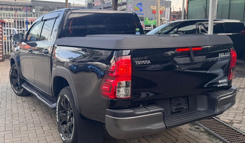 
								Toyota Hilux Z full									