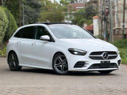 Mercedes Benz B180