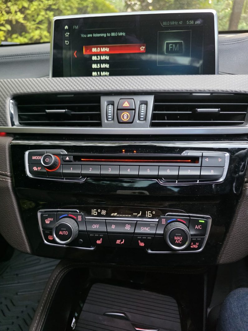 
								BMW X2 full									