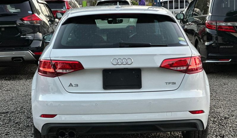
								Audi A3 S-LINE full									