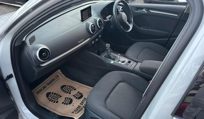 
								Audi A3 S-LINE full									