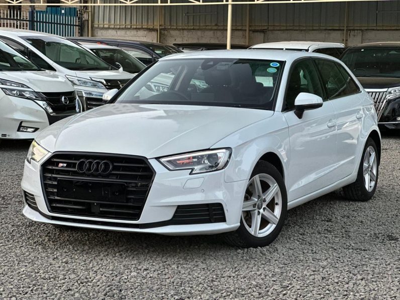 
								Audi A3 S-LINE full									