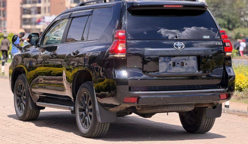 
								Toyota Land Cruiser Prado TXL full									