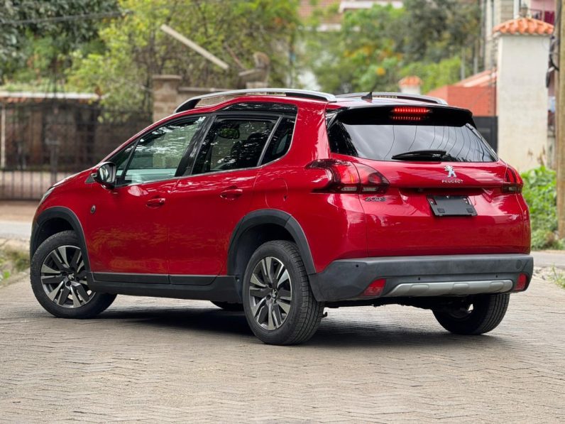 
								Peugeot 2008 full									