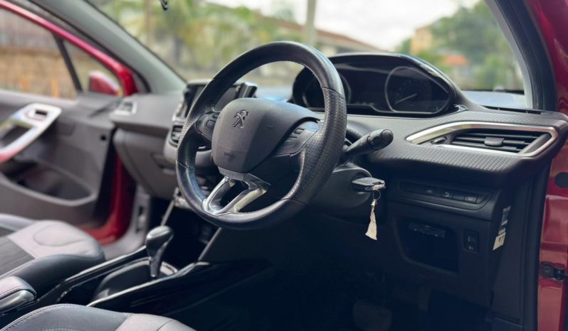 
								Peugeot 2008 full									