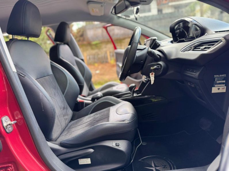 
								Peugeot 2008 full									