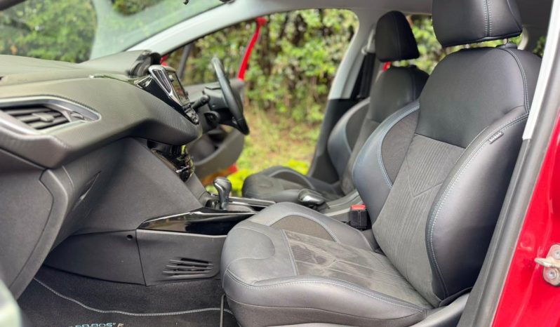 
								Peugeot 2008 full									
