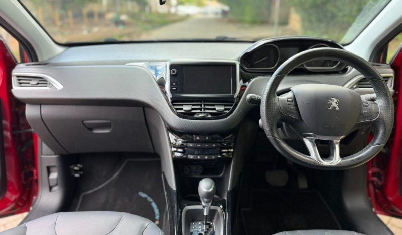 
								Peugeot 2008 full									