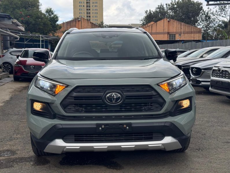 
								Toyota Rav4 Adventure full									