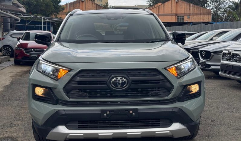 
								Toyota Rav4 Adventure full									