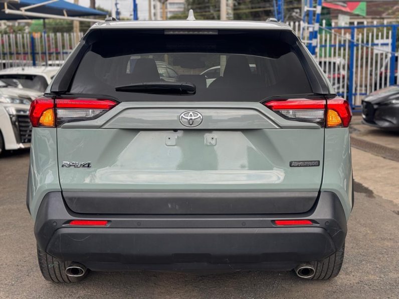 
								Toyota Rav4 Adventure full									