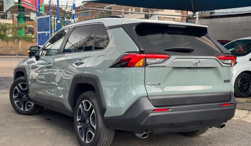
								Toyota Rav4 Adventure full									