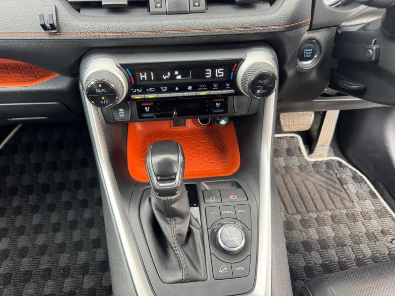 
								Toyota Rav4 Adventure full									
