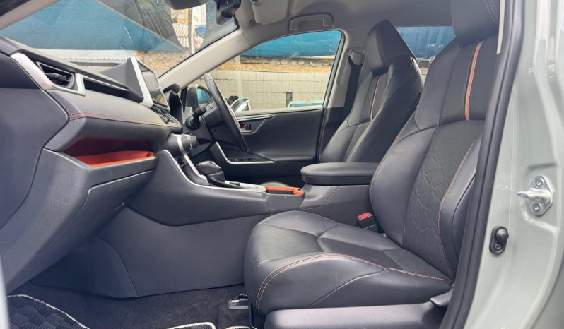 
								Toyota Rav4 Adventure full									