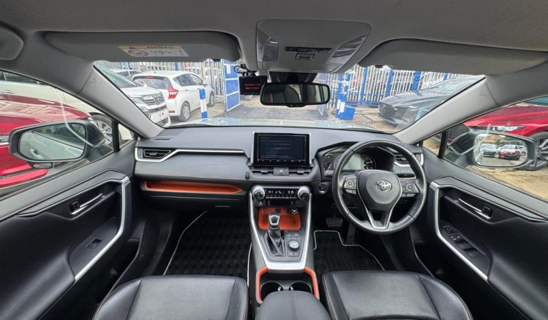 
								Toyota Rav4 Adventure full									