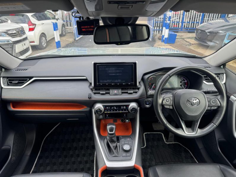 
								Toyota Rav4 Adventure full									