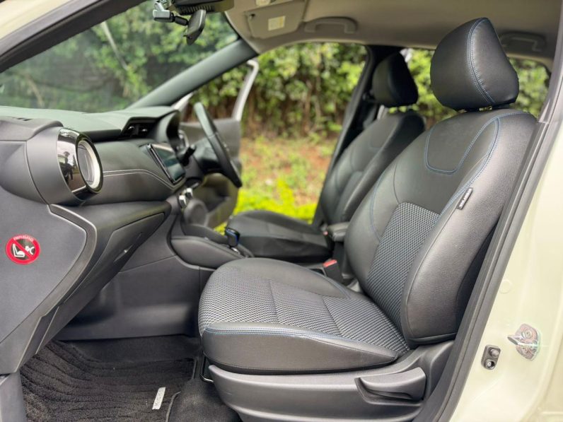 
								Nissan Kicks E-Power full									