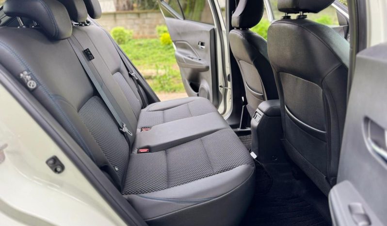 
								Nissan Kicks E-Power full									